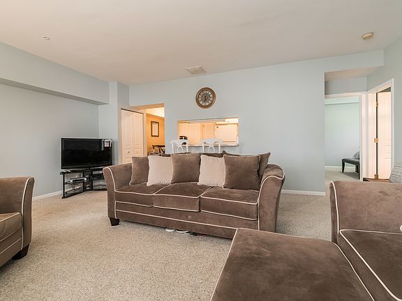 5th image of 417 Arboretum Dr #118