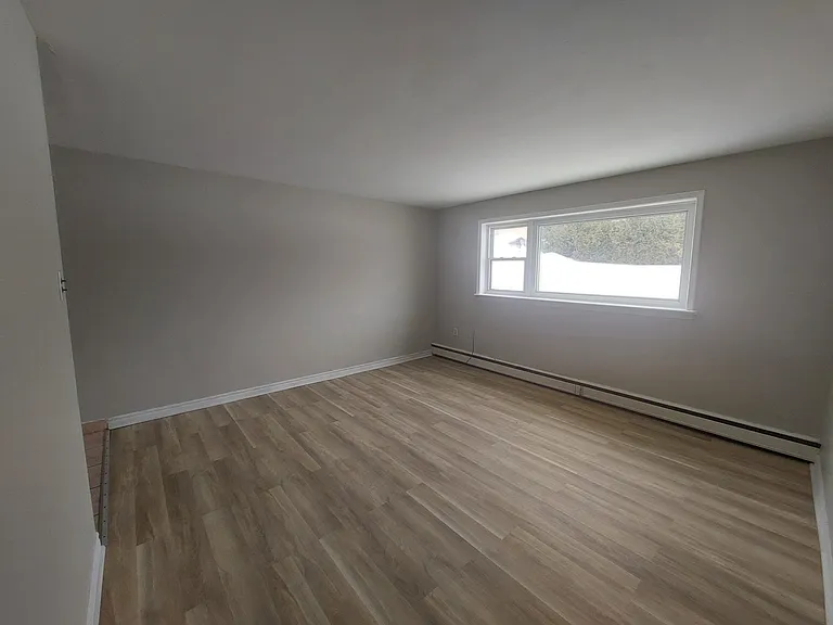 110 Breton Rd #4 — Photo 3