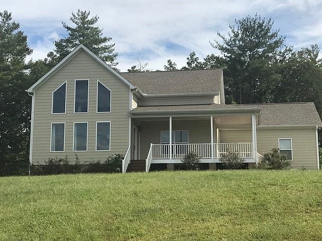 1st image of 2065 Robert Dr