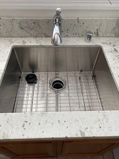 1 bed, 820 sqft, $1,310 — Photo 4