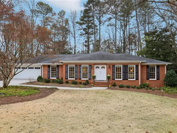 185 W Spalding Dr, Atlanta, GA 30328