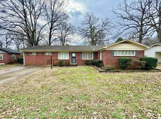 4555 Willow Rd, Memphis, TN 38117