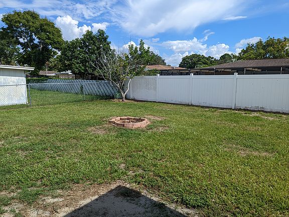 5th image of 7434 San Moritz Dr