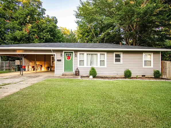 217 S Edwards St, Monticello, AR 71655