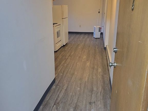 4th image of 415 6th St N #2