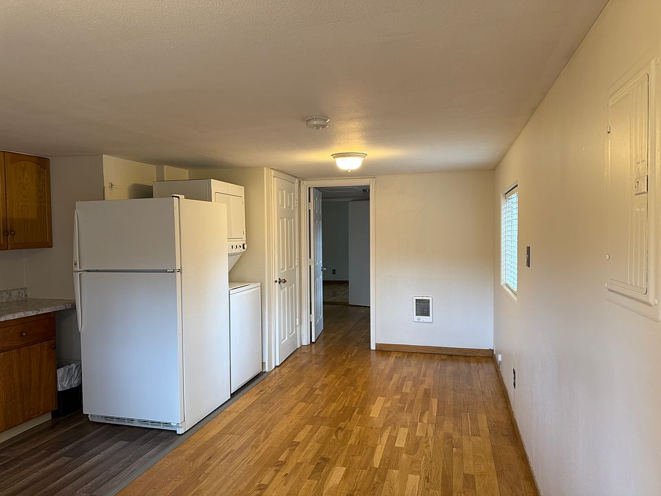 1st image of 116 SE 192nd Ave