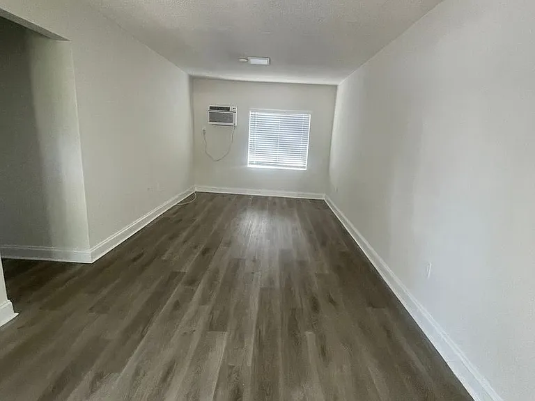 1245 SW 5th St — Photo 10