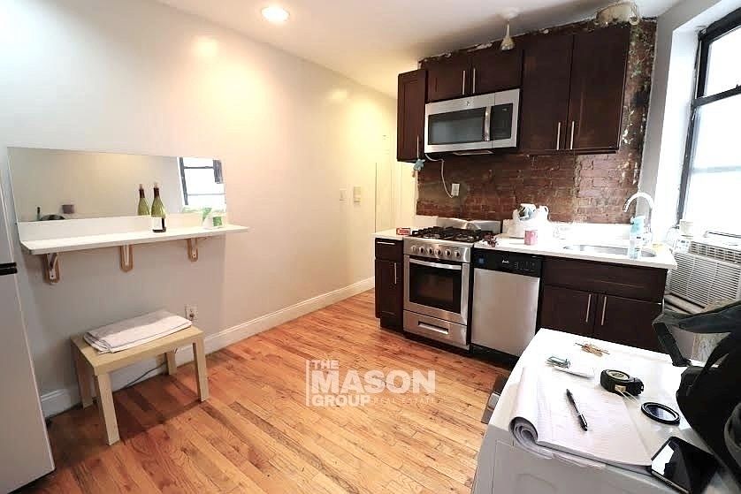 1st image of 70 W 109th St APT 50