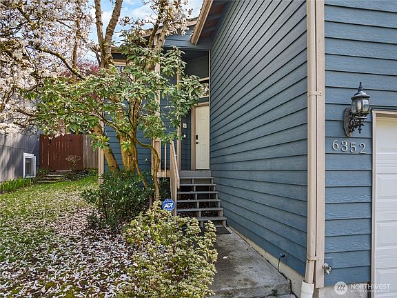 2nd image of 6352 24th Avenue SW