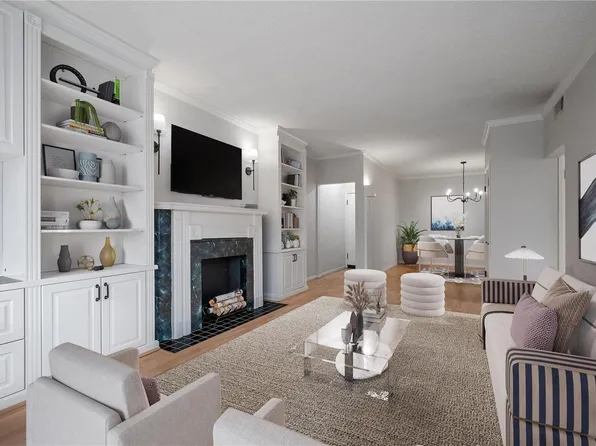 907 S Hanley Rd APT 2, Saint Louis, MO 63105