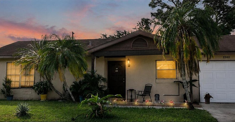1st image of 2522 SE Mariposa Avenue