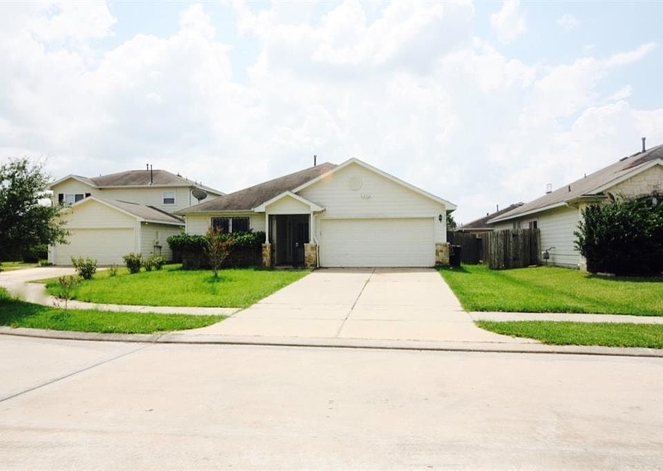 1st image of 2615 Steelhead Dr