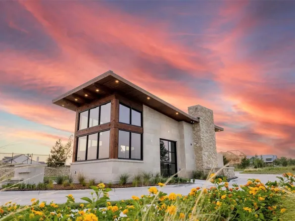 9648 Latour Ln, Fort Worth, TX 76126