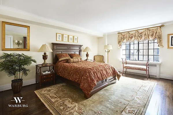 Sold by Warburg | media 14