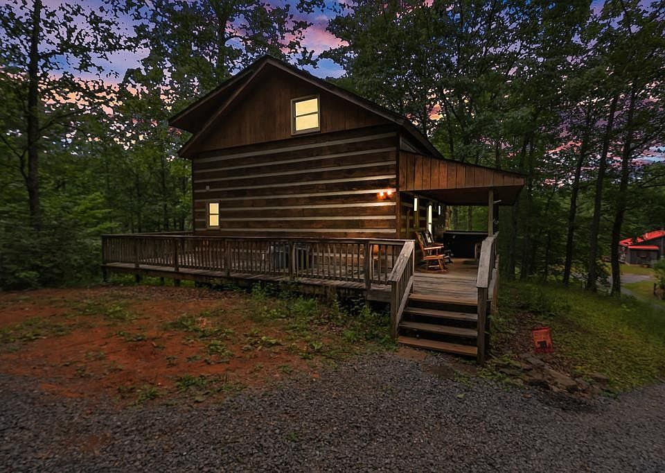 1st image of 4364 Dahlgren Way