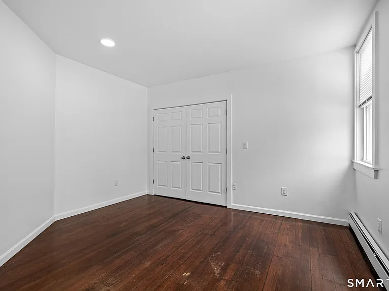 18 Bank St — Photo 10