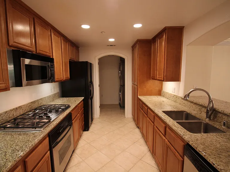 301 W G St #316 — Photo 5
