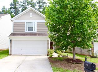 1022 Mearn Rd, Charlotte, NC 28216