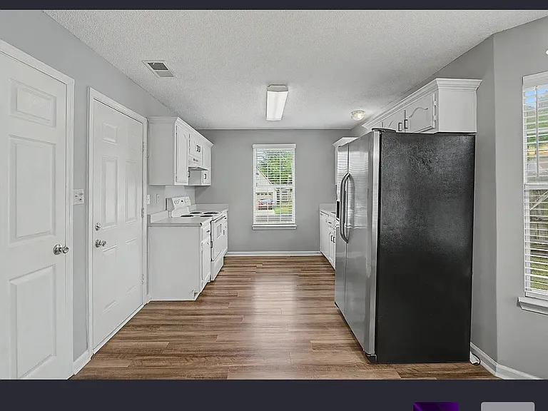 3145 Magnolia Dr — Photo 4