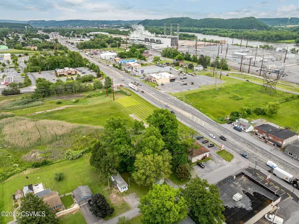 2103 N Susquehanna Trl, Selinsgrove, PA 17870