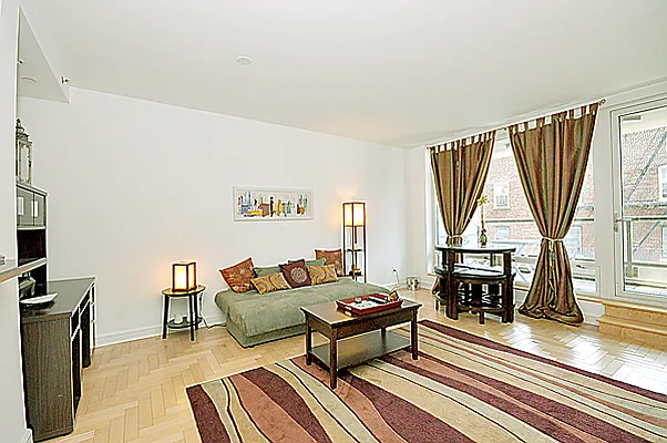 Sold by Markgraf Group Ltd | media 17