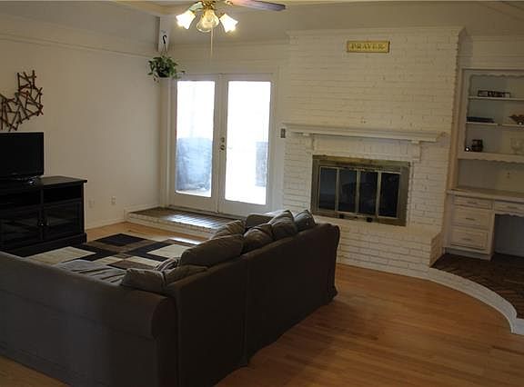 4th image of 3914 Bucknell Dr