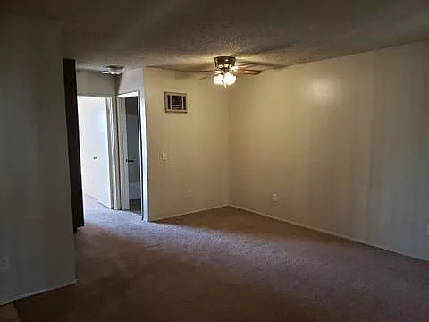 4850 Williamsburg Ln #11 — Photo 5