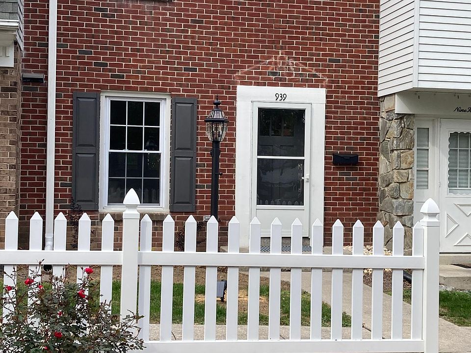 Unit front