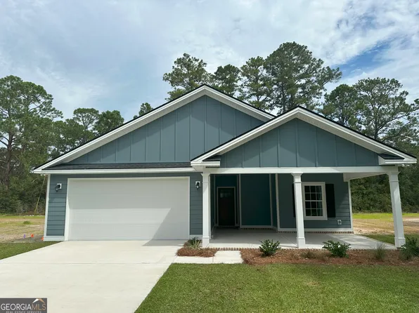 1014 Pine St, Darien, GA 31305
