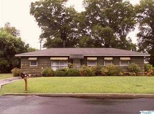 1611 Buena Vista Cir SE, Decatur, AL 35601