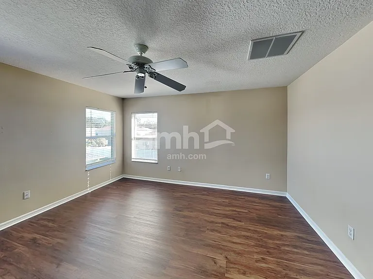 593 First Cape Coral Dr — Photo 11