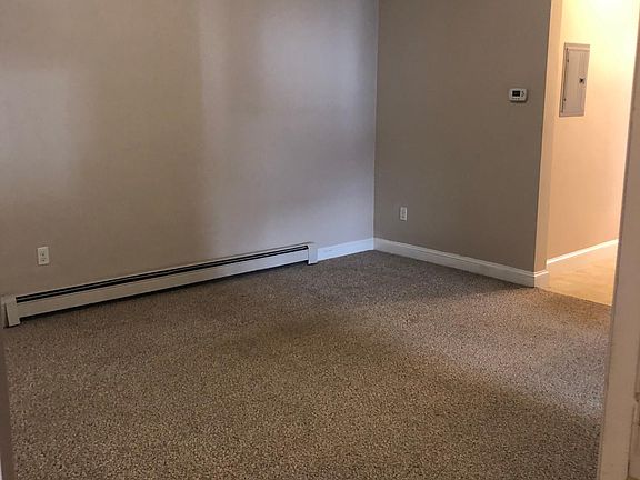 4th image of 206 Washington St APT 1
