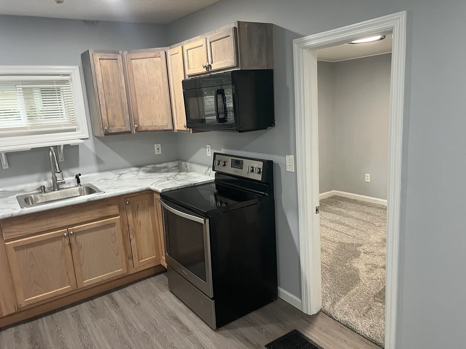 1 bed, 800 sqft, $1,100 — Photo 4