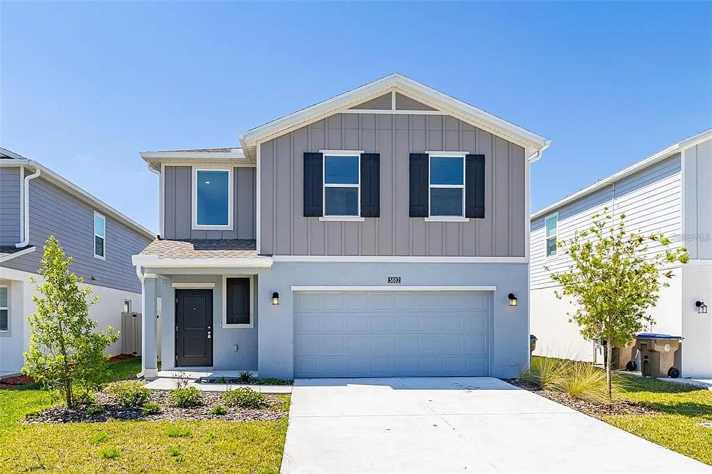 4 bed, 2.5 bath, 1880 sqft, $2,300 — Photo 1