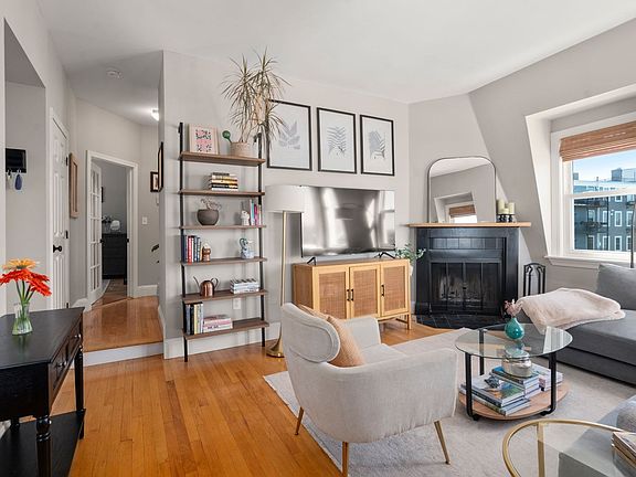 5th image of 73 Sullivan St #4