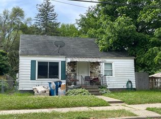 1042 Merrifield St SE, Grand Rapids, MI 49507