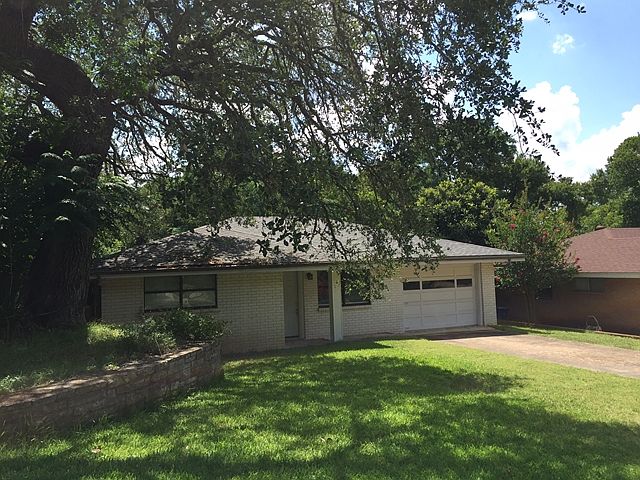 2nd image of 1123 Donna Kay Dr