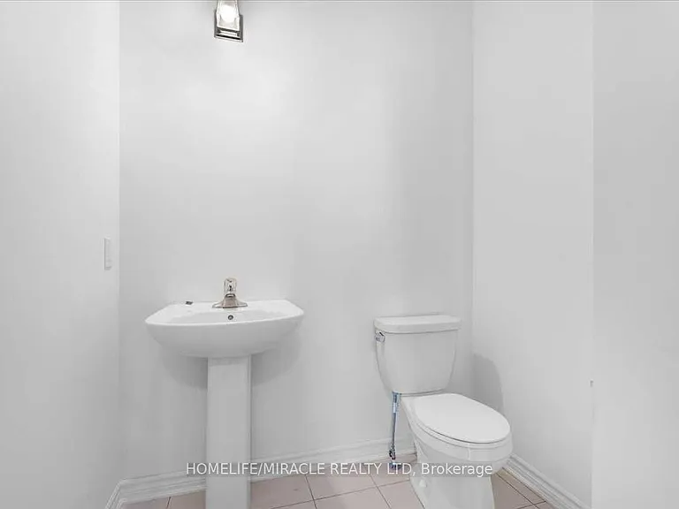 140 Country Club Dr — Photo 13