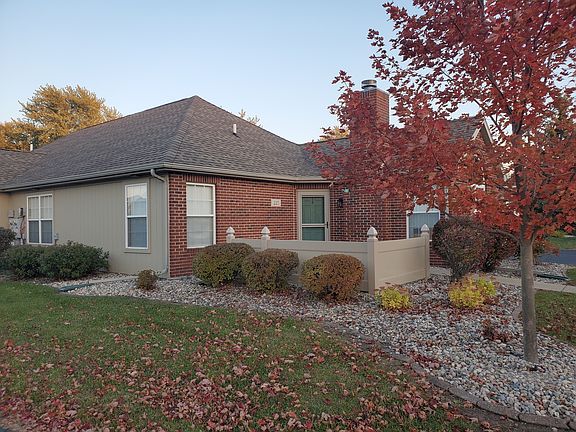 4th image of 225 Steeplechase Cir #225