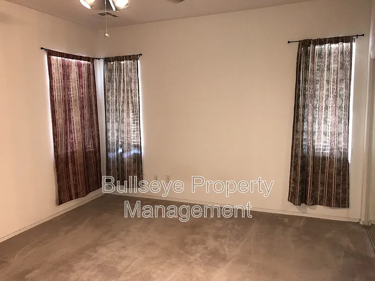 4541 E Willet St — Photo 14