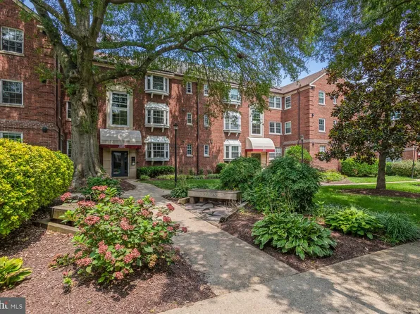 2111 N Scott St APT 57, Arlington, VA 22209