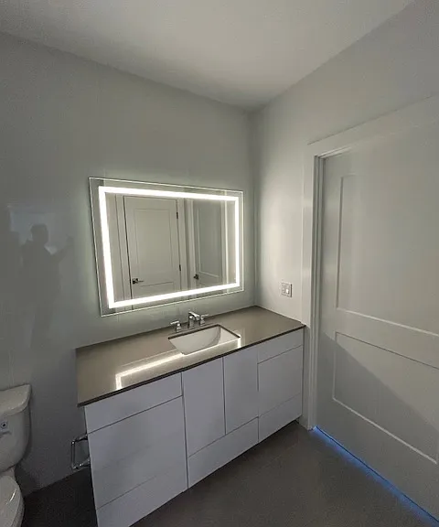Residences at Sharon Gallery — Photo 73