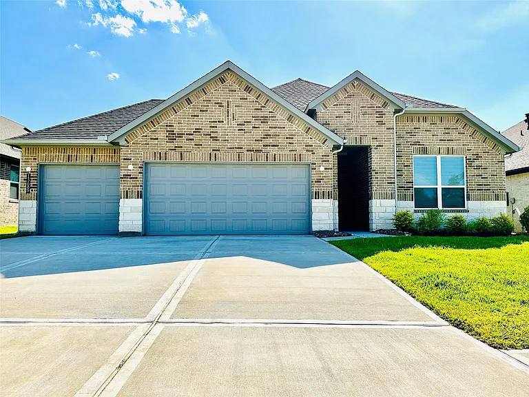 13689 Balanced Rock Dr — Photo 1