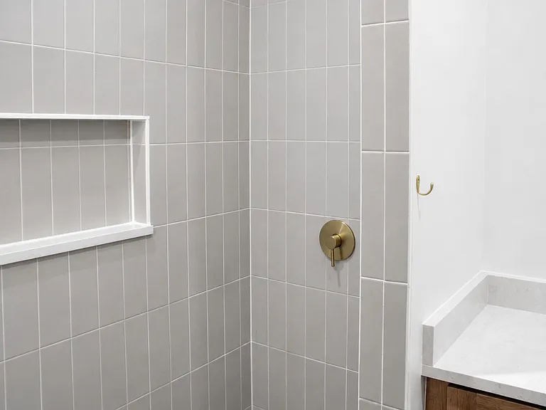820 26th Ave E #102 — Photo 6