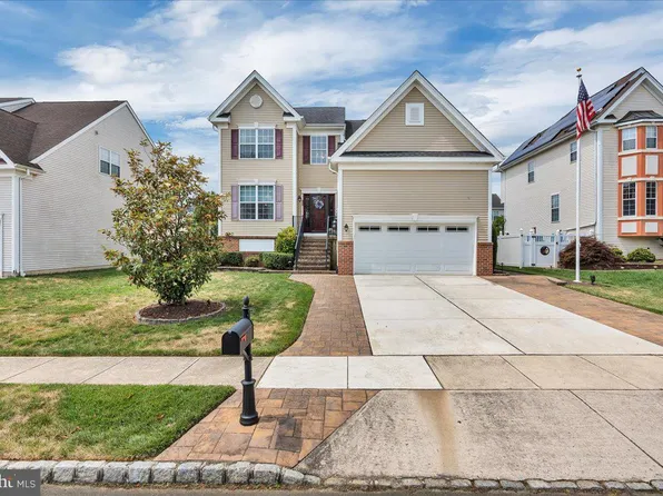 727 Lancaster Dr, Thorofare, NJ 08086