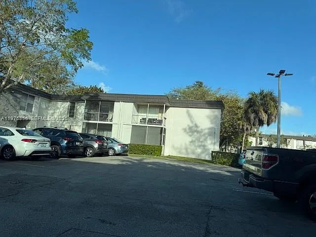 Heftler Kendall Acres — Photo 4