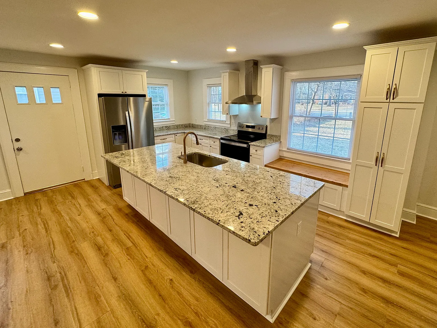 215 Whitehall Rd — Photo 1