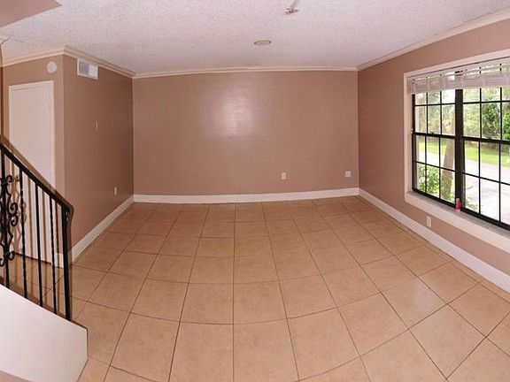5th image of 5938 Village Cir #5938