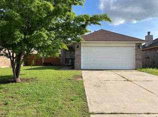 1202 SW 24th St, Moore, OK 73170