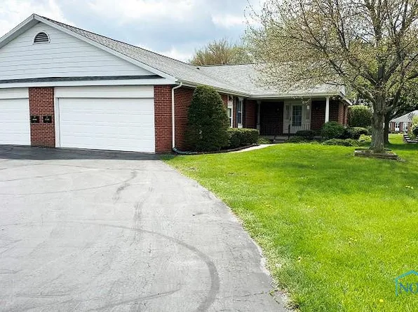 1401 Van Buren St APT 28, Fostoria, OH 44830